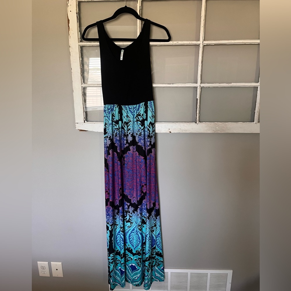Boutique maxi dress - size small